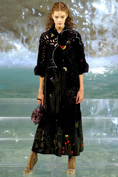 Look 29